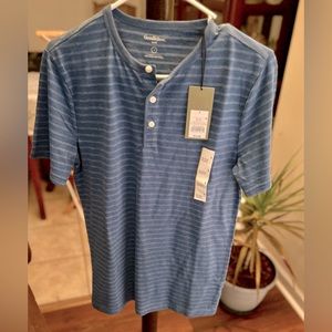 Good fellow & Co. Men’s shirt sz. Small NWT, blue with white stripes.